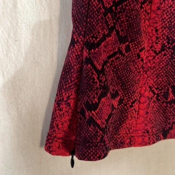 Cache Red Python Print Top - Picture 8 of 8